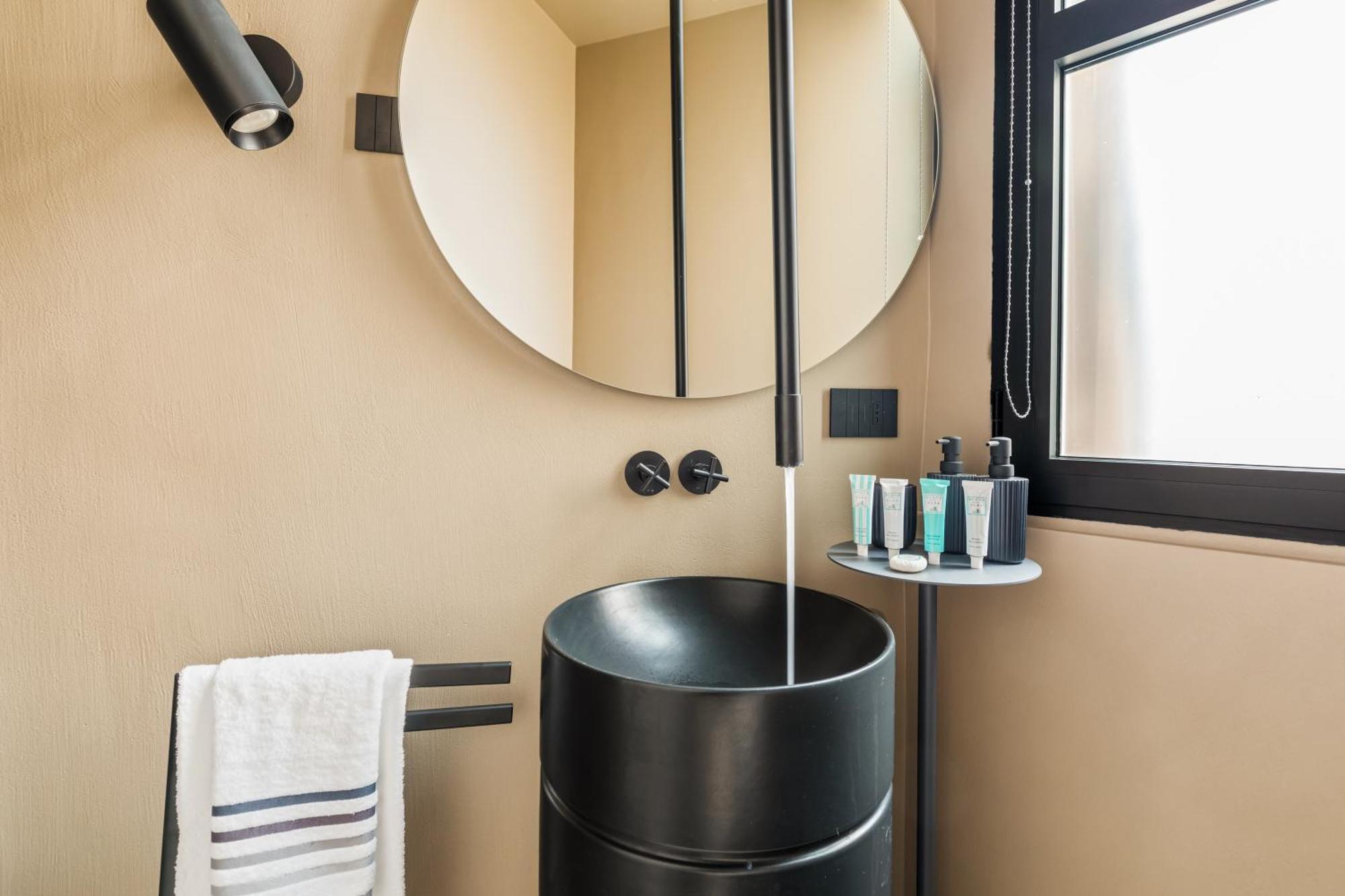 Charm And Elegance By The Spanish Steps Apartment *