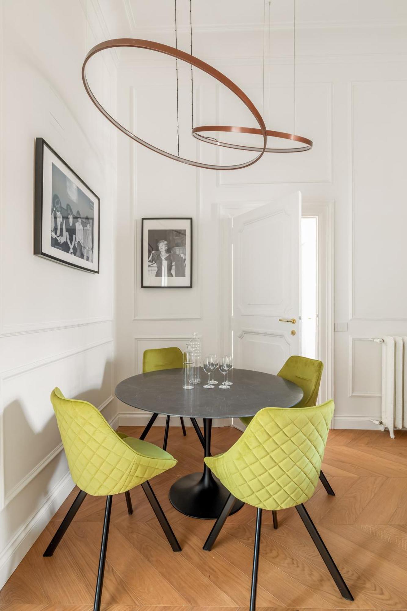 Charm And Elegance By The Spanish Steps Rom
