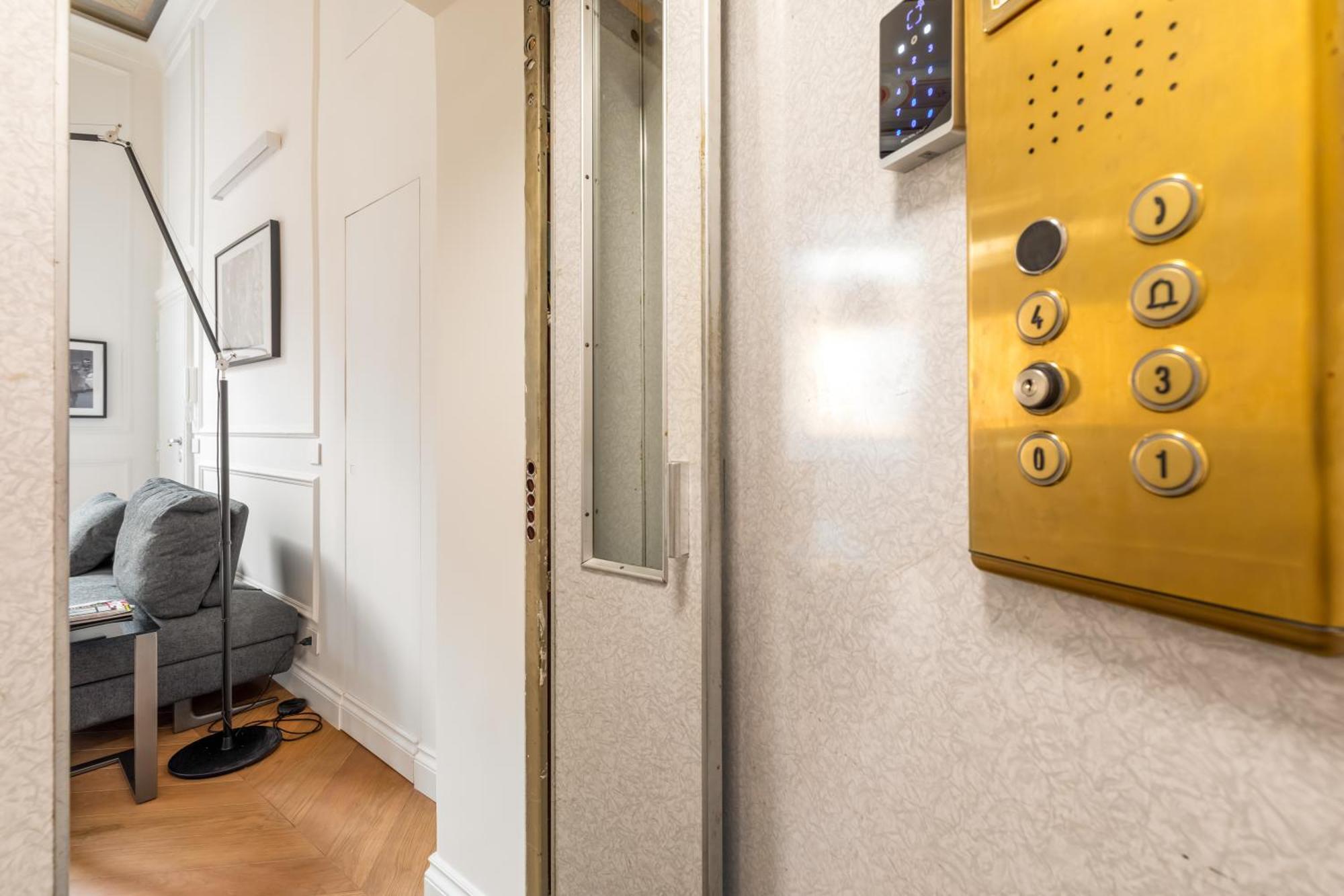 Charm And Elegance By The Spanish Steps Apartment Rom